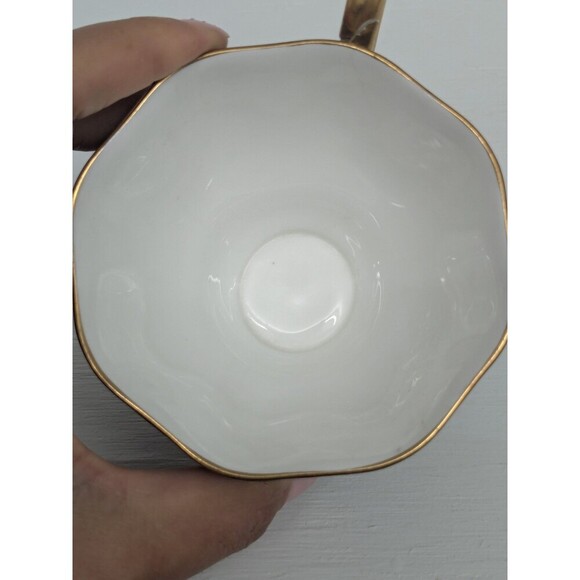 ROYAL ALBERT ORIENTAL TEA CUP SAUCER CHINOISERIE PAGODA HORSES BLACK GOLD *READ* - Picture 7 of 9